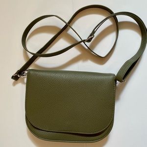 Olive Green Jewell by Thirty-One Wallet/Purse